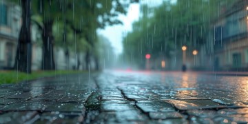 乐嘚泪雨下究竟是哪首歌？